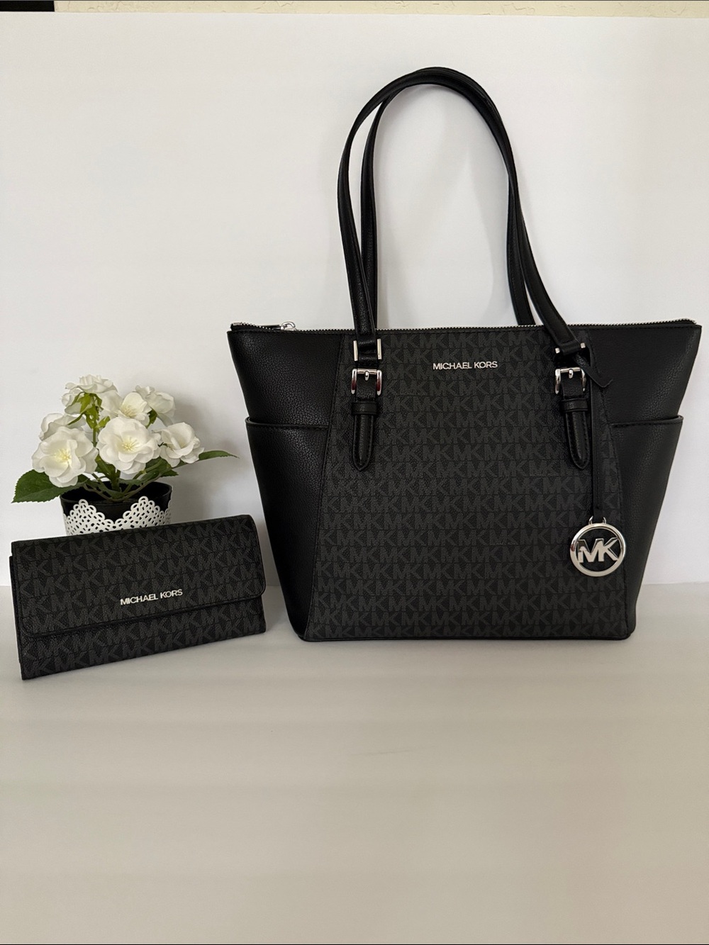 Michael Kors LG Charlotte Tote Bag + Matching Wallet